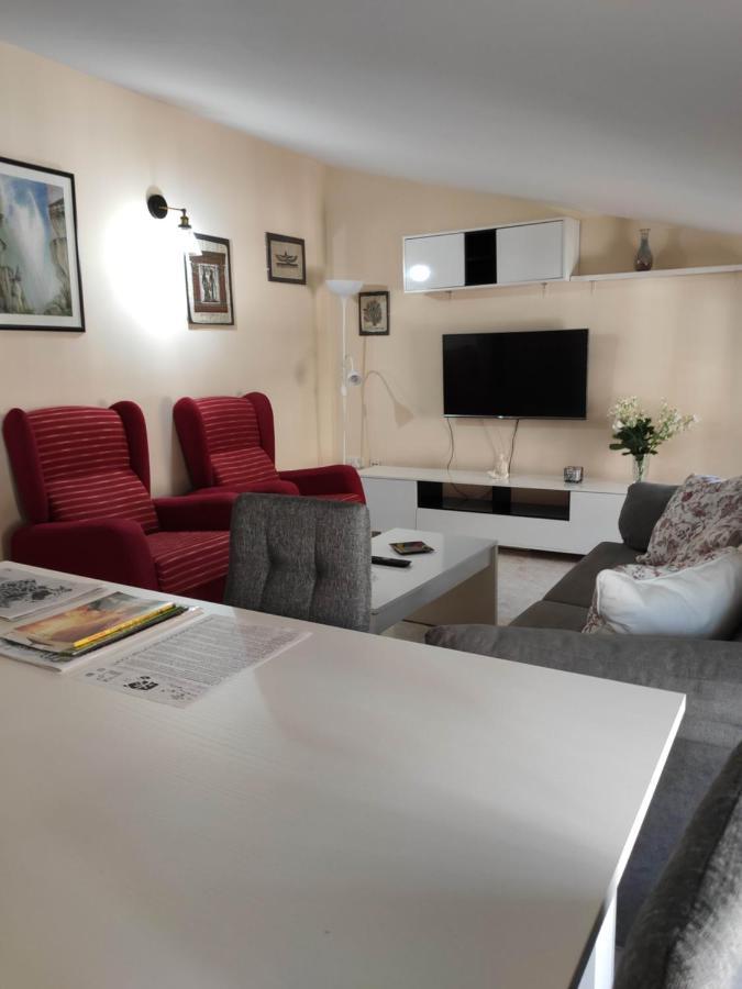Apartamentos La Relojera 2 خارانديا دي لا فيرا المظهر الخارجي الصورة