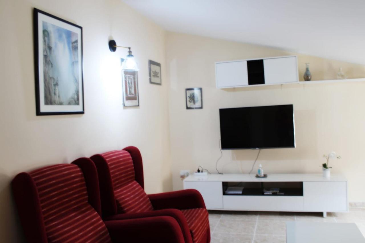 Apartamentos La Relojera 2 خارانديا دي لا فيرا المظهر الخارجي الصورة